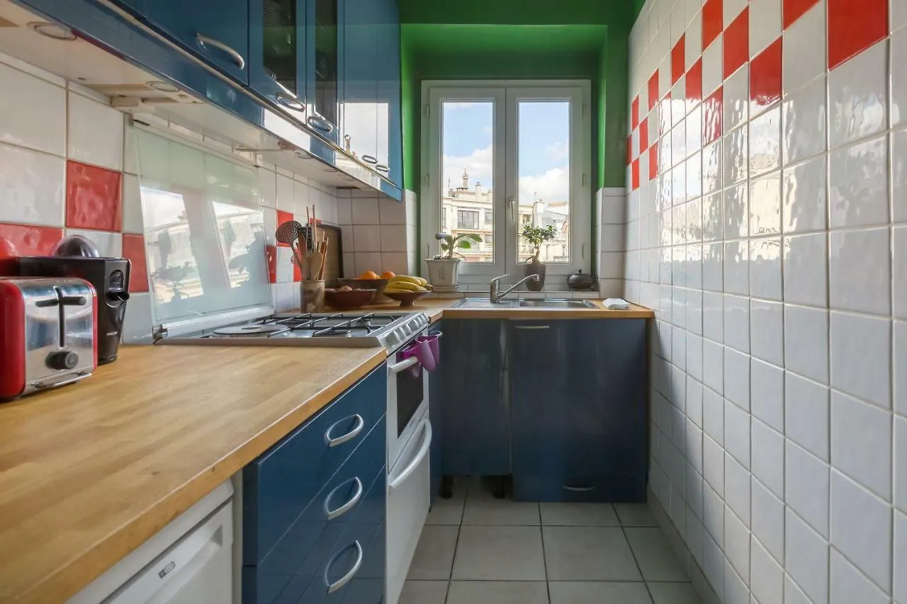 Veeve - The Art Archive Apartment Aulnay-sous-Bois France